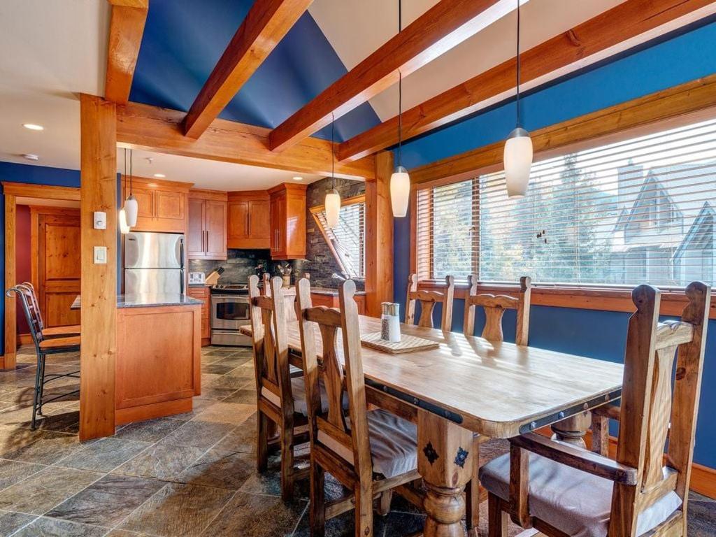 Foxglove 16 By Outpost Hébergement de vacances Whistler